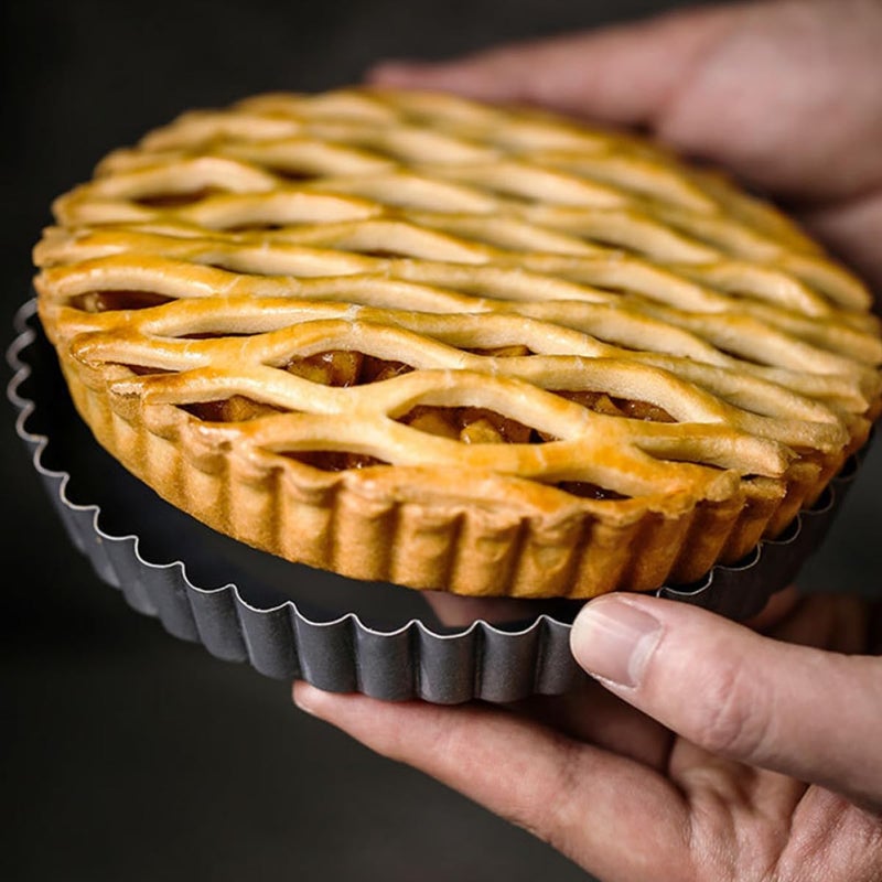 Amosfun 4pcs 4-inch Non-stick Pie Tin and Quiche Pans with Loose Bottom, round Fluted Tart Baking Plates for Oven Use, Thickened Mini Tart Pans Set - Image 4