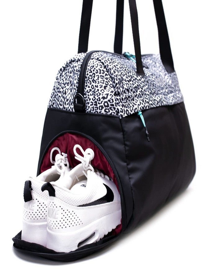 Vooray 25L Trainer Duffel Bag - Lightweight Travel Bag, Sports Gym Bag for Women and Men with Shoe Pocket, Weekender Bag for Overnight, Football, Traveling - Hospital Bag, Workout Bag - Image 4