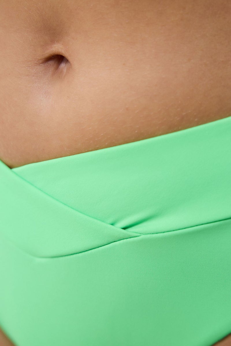 PENTI V-Cut Slip Bikini Bottom - Image 3