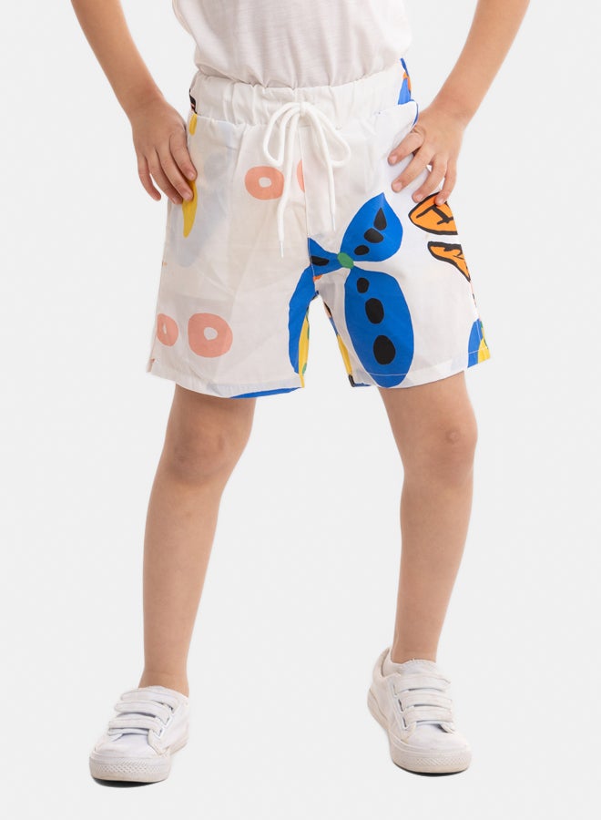 شورت أبيض للأولاد بخصر مطاطي وطبعة كاملة