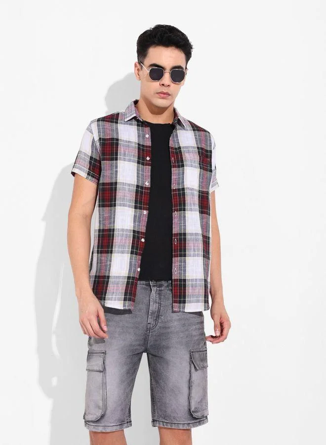 شركة المرآب الهندية Men Slim Fit Checked Cutaway Collar Half Sleeves Shirt