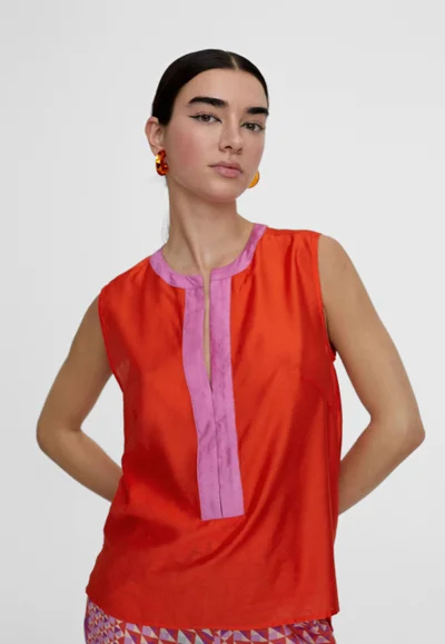 Lola Casademunt Two-tone top with vents