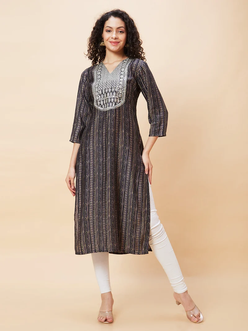 globus Women Geometric Printed V-Neck Thread Work Indie Prints Kurta