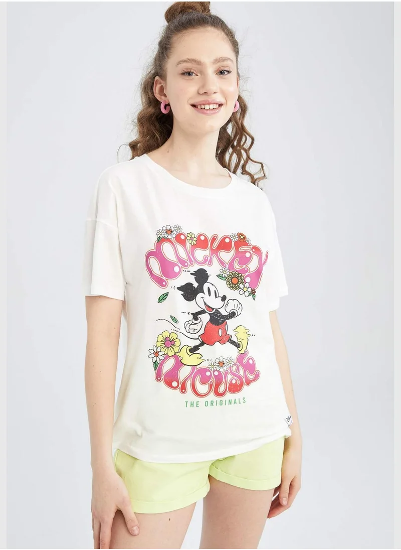 DeFacto Regular Fit Short Sleeve Mickey & Minnie Print T-Shirt