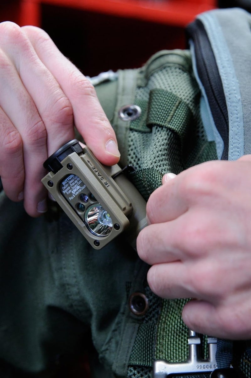 Streamlight 14122 Sidewinder Compact 55-Lumens Hands Free Military Flashlight with Lithium Battery in Mailer, Coyote - Image 5