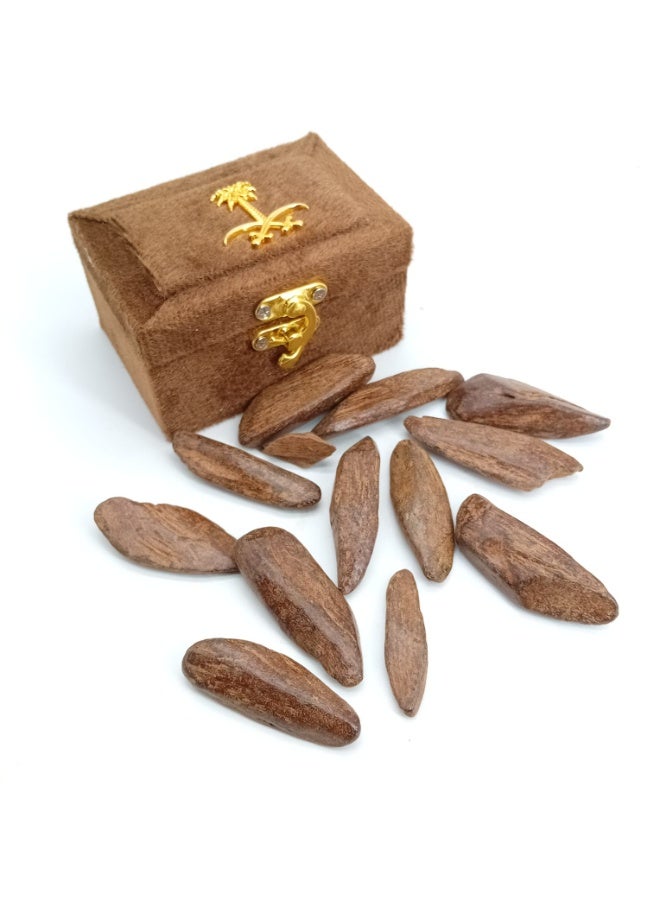 Akarm Akarim Maroki Royal Oud (Enhanced) - 1 Ounce (28g) with Velvet Box - Image 1