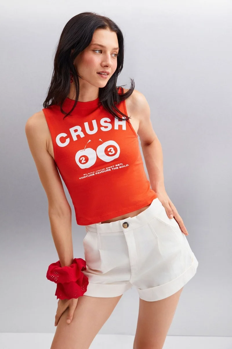 GRIMELANGE AZURA Women's Printed Short Sleeve Crop Red T-Shirt