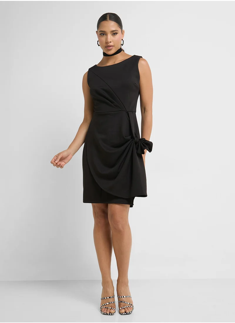 Ginger Shift Dress With Bow Detail