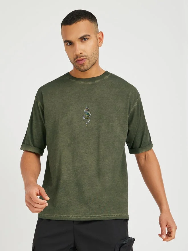 ستايلي تيشيرت قطن واسع بطبعة جرافيك ستايلي