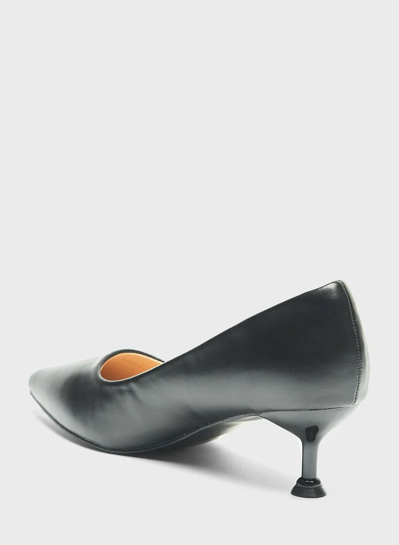 شو اكسبرس Pointed Toe Pumps