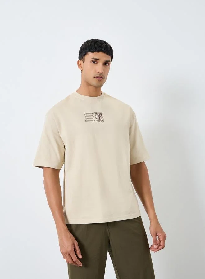 ستايلي تيشيرت واسع بطبعة جرافيك