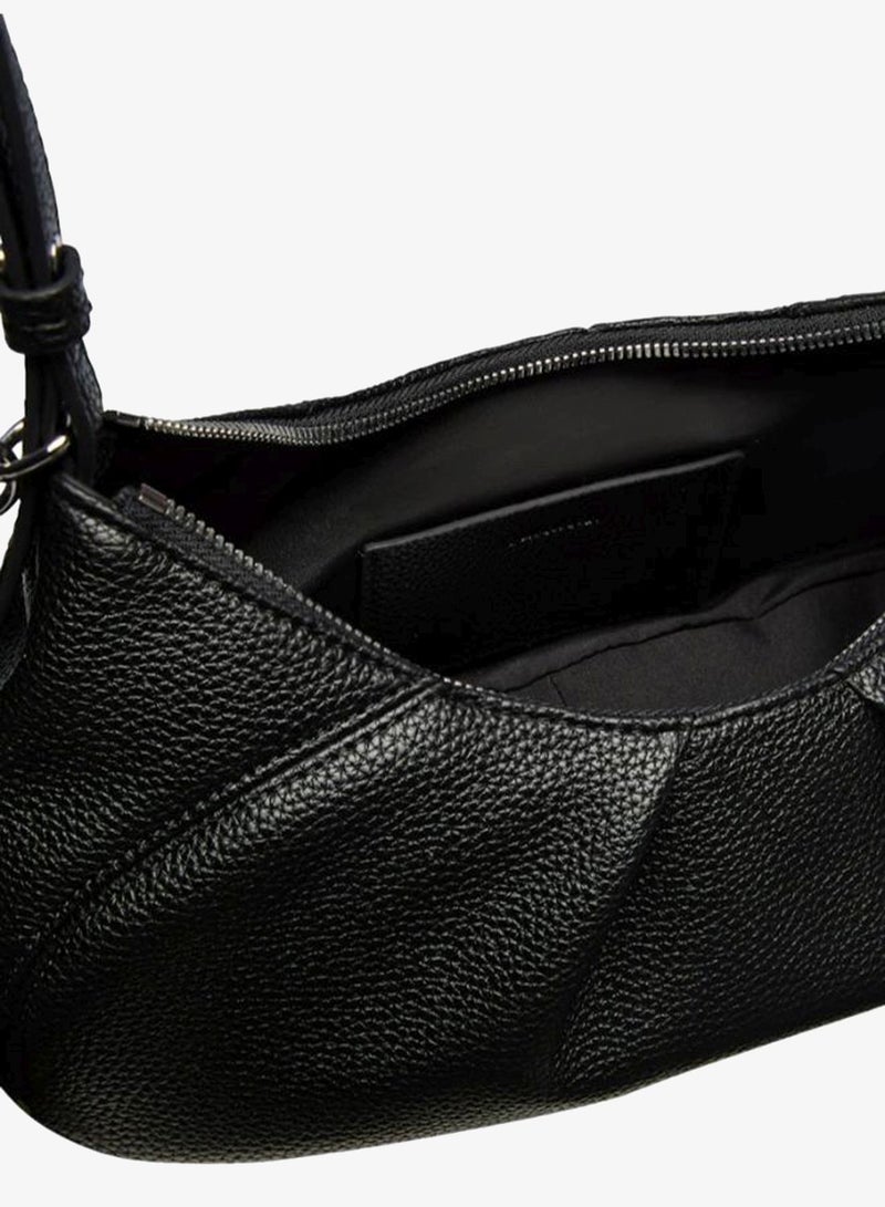 CALVIN KLEIN Plaque Charm Pebble Grain Crossbody Bag - Image 3