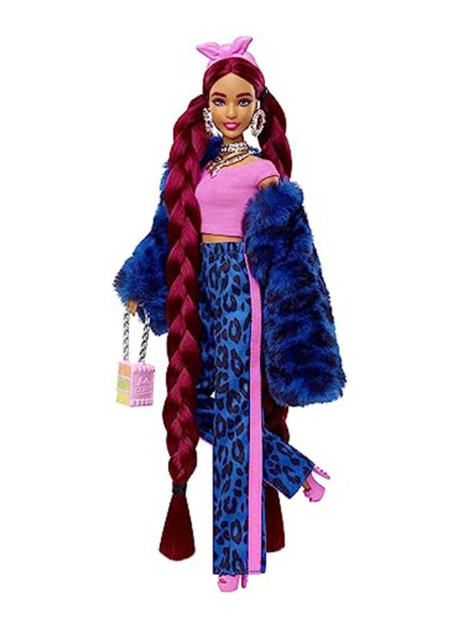 Barbie - دمية باربي إكسترا - بدلة رياضية زرقاء بنمط النمر - Image 1