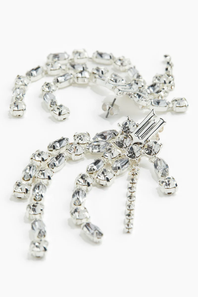 اتش اند ام حلق طويل مزين بأحجار الراين