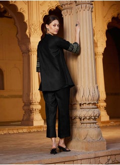 SASSAFRAS Embroidered Sleeves Longline Blouse and Wide Leg Pants Set by Styli  - Image 4