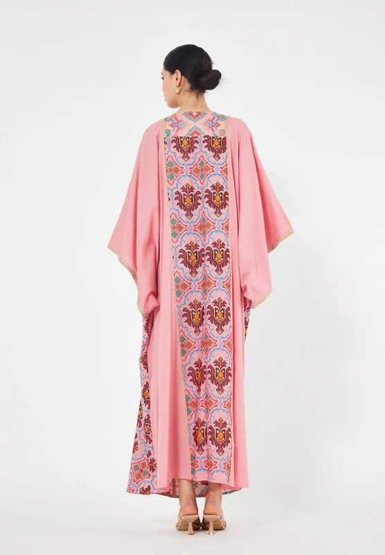 Thouq Scoop Neck Embroidered Jalabiya