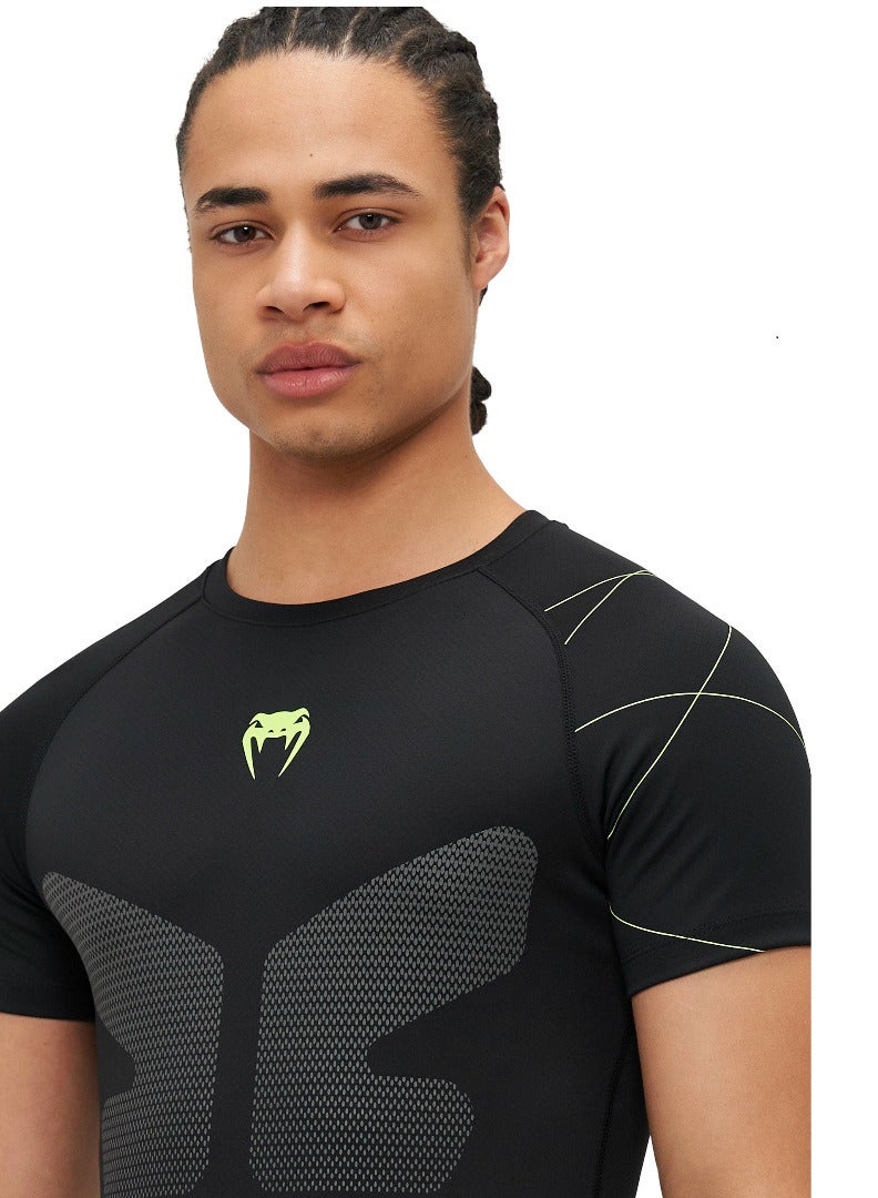 VENUM TRAINING CAMP 4.0 RASHGUARDS SHORT SLEEVES BLACK/NEON GREEN