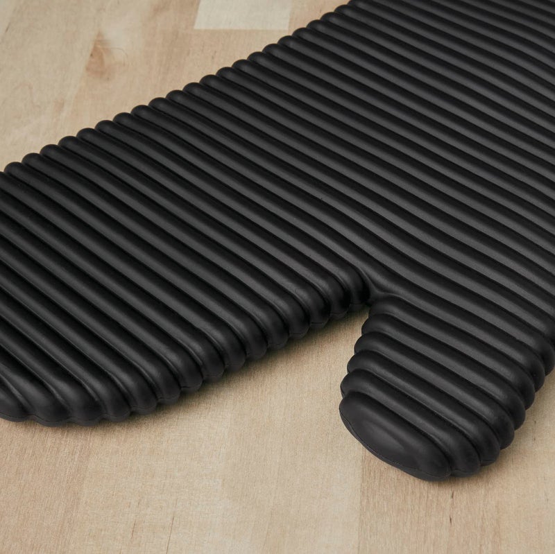 KitchenAid Ribbed Soft Silicone Oven Mitt Set  7""x13""  Onyx Black 2 Count - Image 3
