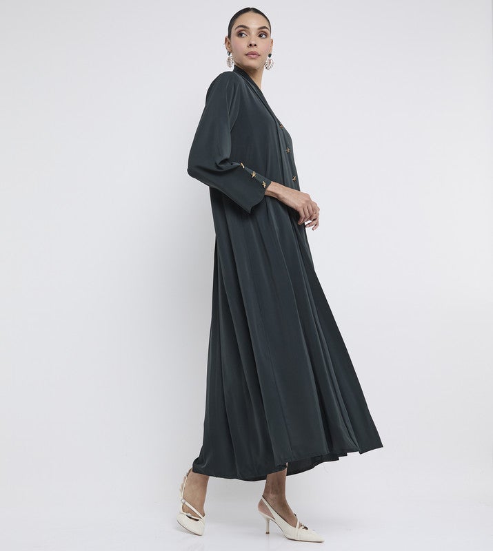 ROZA Elegant Pleated Abaya with Star Brooch - Image 2