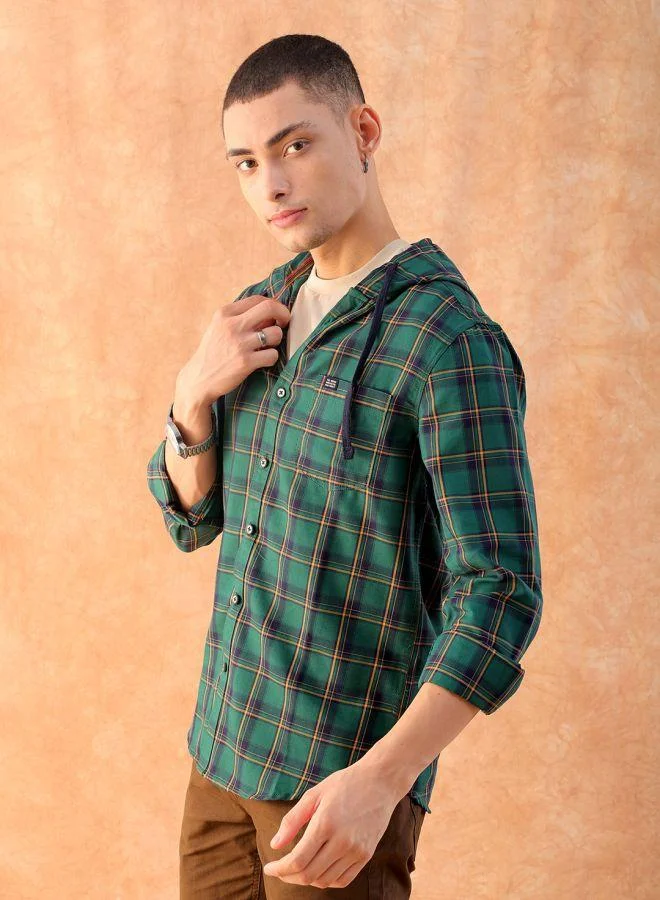 شركة المرآب الهندية Men Slim Fit Checkered Full Sleeves Hooded Casual Shirt
