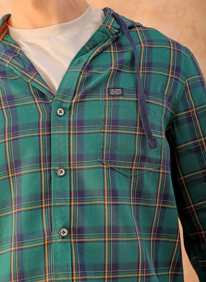 شركة المرآب الهندية Men Slim Fit Checkered Full Sleeves Hooded Casual Shirt