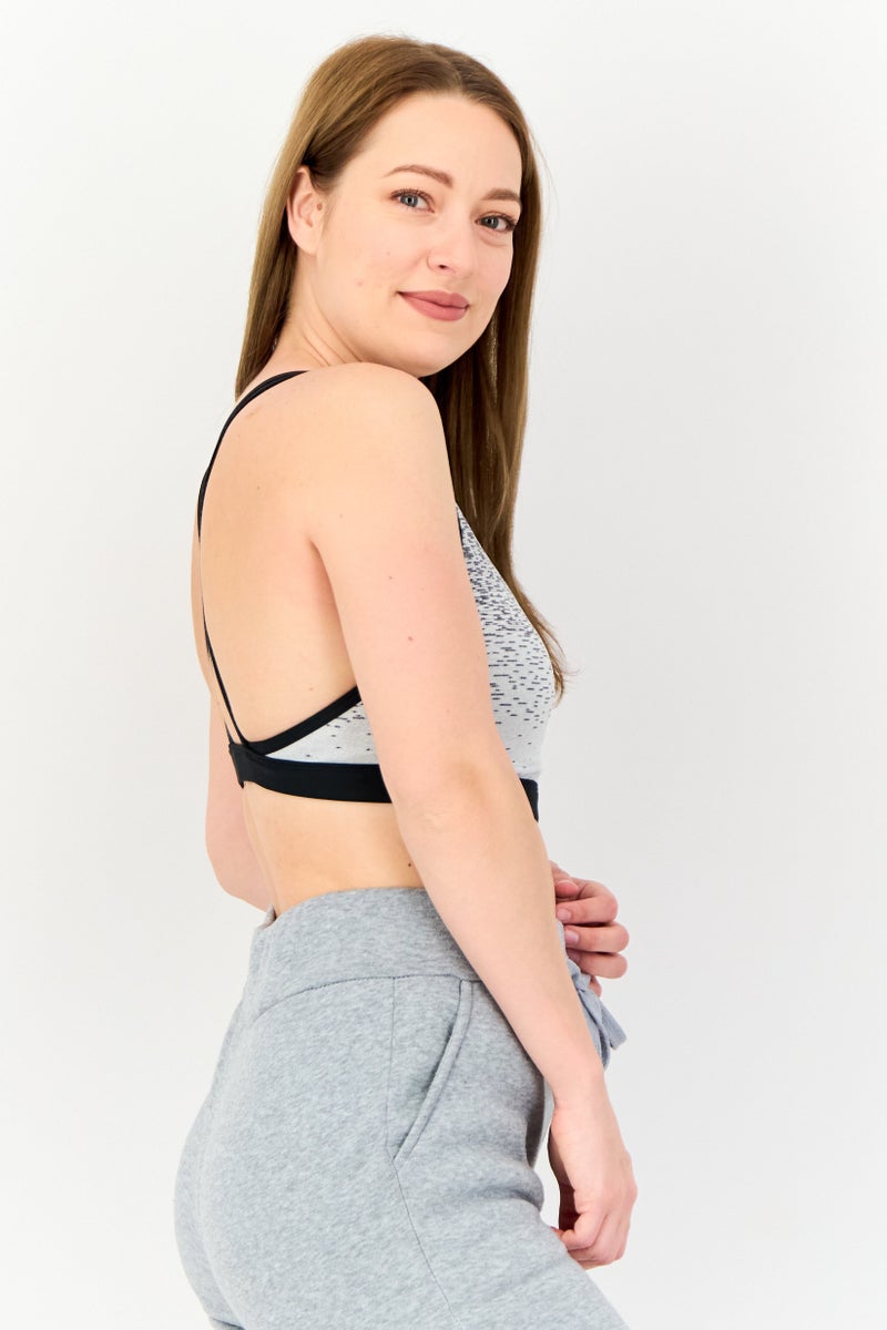 Reebok سوتيان رياضي خفيف مبطن بشعار العلامة التجارية للنساء، متعدد الألوان - Image 3