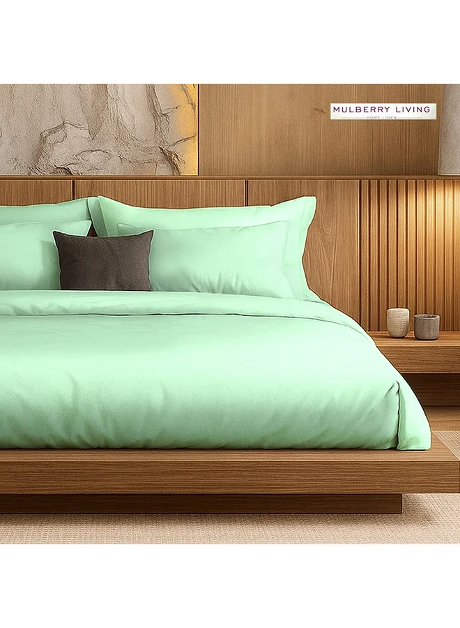 مالبيري ليفينج طقم ملاءات سرير كينج مُصمم من الحرير الصناعي من 300 خيط - ملاءة واحدة 180×200×30 سم / غطائان للوسائد: 50×75 سم - لون أخضر فاتح