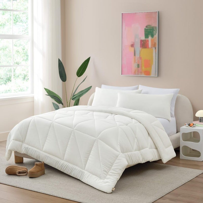 UGG King Comforter Set â€“ 3 Piece Luxury Reversible Plush King Size Comforter Set with Down Alternative Fill, Soft Bedding Set with 2 Pillow Shams for Home & Bedroom Decor, White Snow (Corey) - Image 2