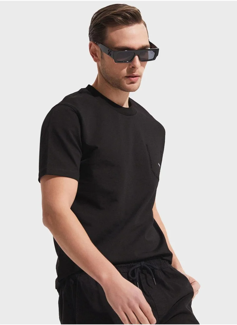 جون Essential Crew Neck T-Shirt