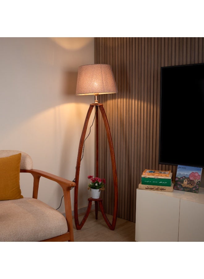 لمبادير مودرن قاعدة خشب زان بني وشابوه قماش بيج سادة | تصميم أنيق يناسب جميع الديكورات من نجفة شوب50*40*130