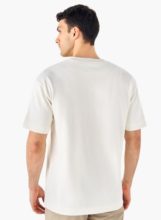 ايكونيك تيشيرت مزين بياقة ضيقة وأكمام قصيرة من آيكونيك - Image 3