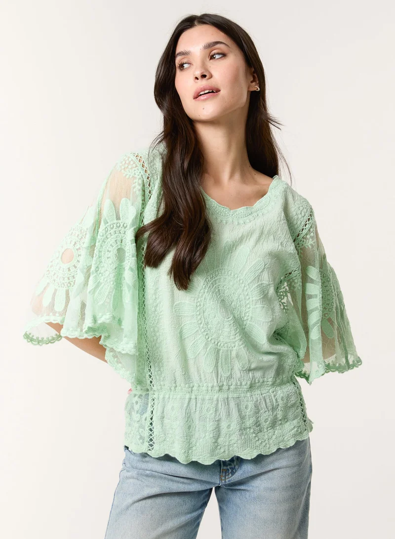 Blue Vanilla Sun Flower Lace Sleeve Blouse