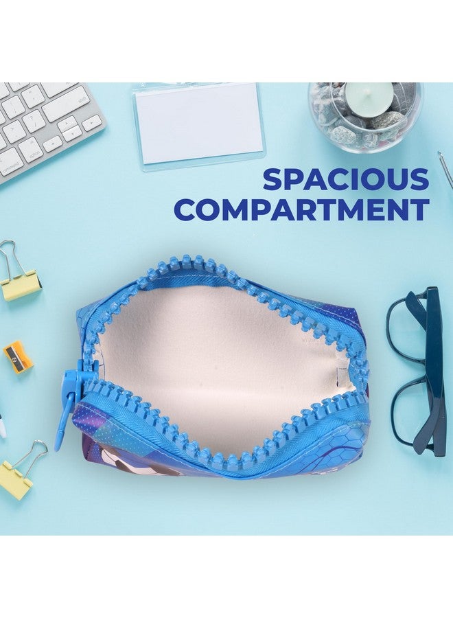 ويش كي حقيبة أقلام رصاص WISHKEY بتصميم كرة القدم للأطفال، صندوق أقلام رصاص أنيق بسحاب لتخزين أدوات القرطاسية، حقيبة تنظيم أدوات مكتبية كبيرة السعة لطلاب المدارس، (عبوة من قطعة واحدة، أزرق) - Image 5