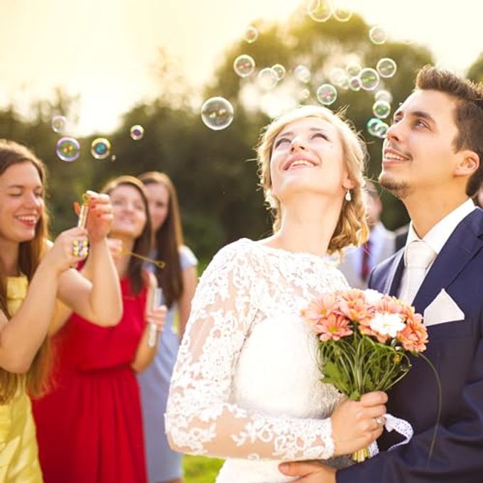 Shappy 100 Pcs Wedding Bubble Bulk Wedding Party Favors Bubble Wand for Guests Send Off with Stickers for Bridal Shower Anniversaries Celebration Goody Bag Stuffers Filler (Gold Heart) - Image 5