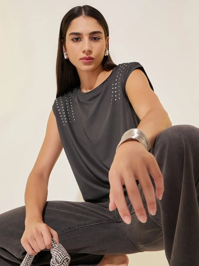 تايك تو تيشيرت بدون أكمام بقصة مريحة مزين بتفاصيل