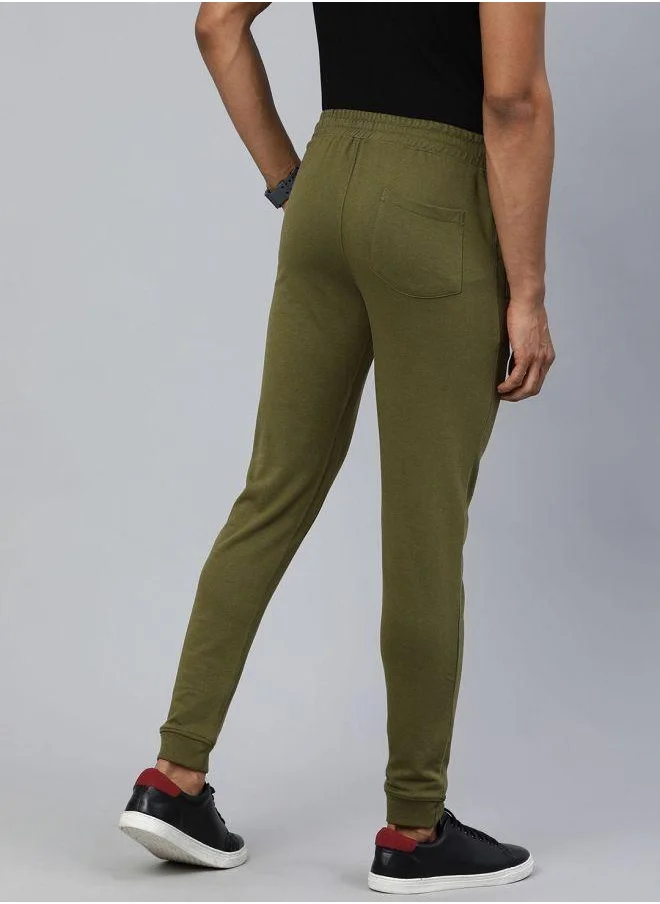 The Indian Garage Co Men Slim Fit Solid Mid-Rise Stretchable Knitted Jogger Trousers
