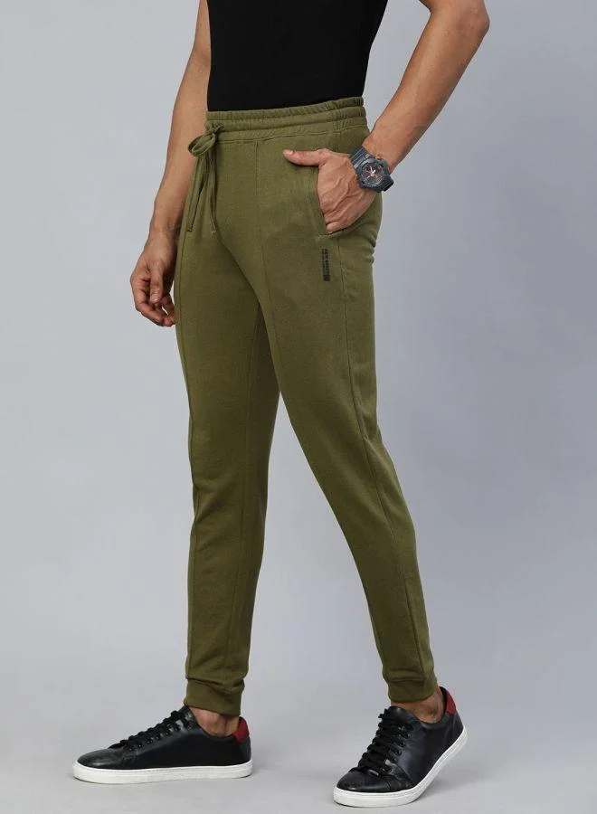 The Indian Garage Co Men Slim Fit Solid Mid-Rise Stretchable Knitted Jogger Trousers
