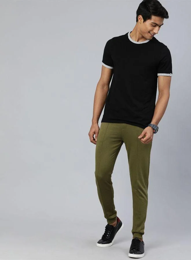 The Indian Garage Co Men Slim Fit Solid Mid-Rise Stretchable Knitted Jogger Trousers