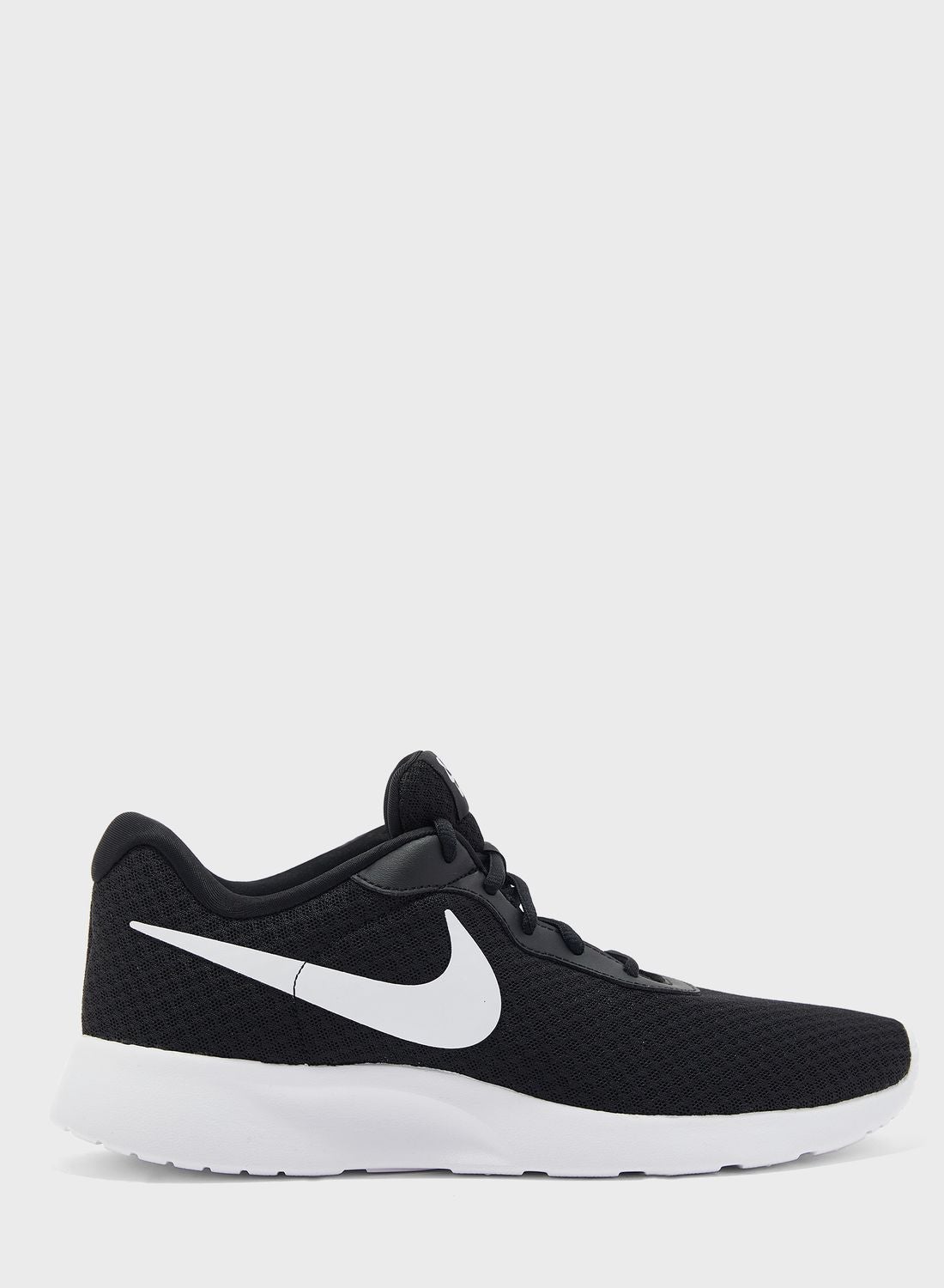 nike tanjun shoes price