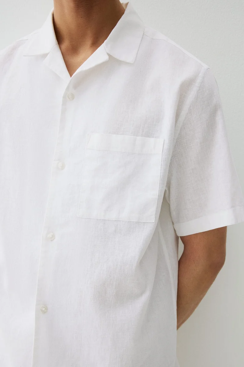 H&M Regular Fit Short-sleeved linen-blend shirt