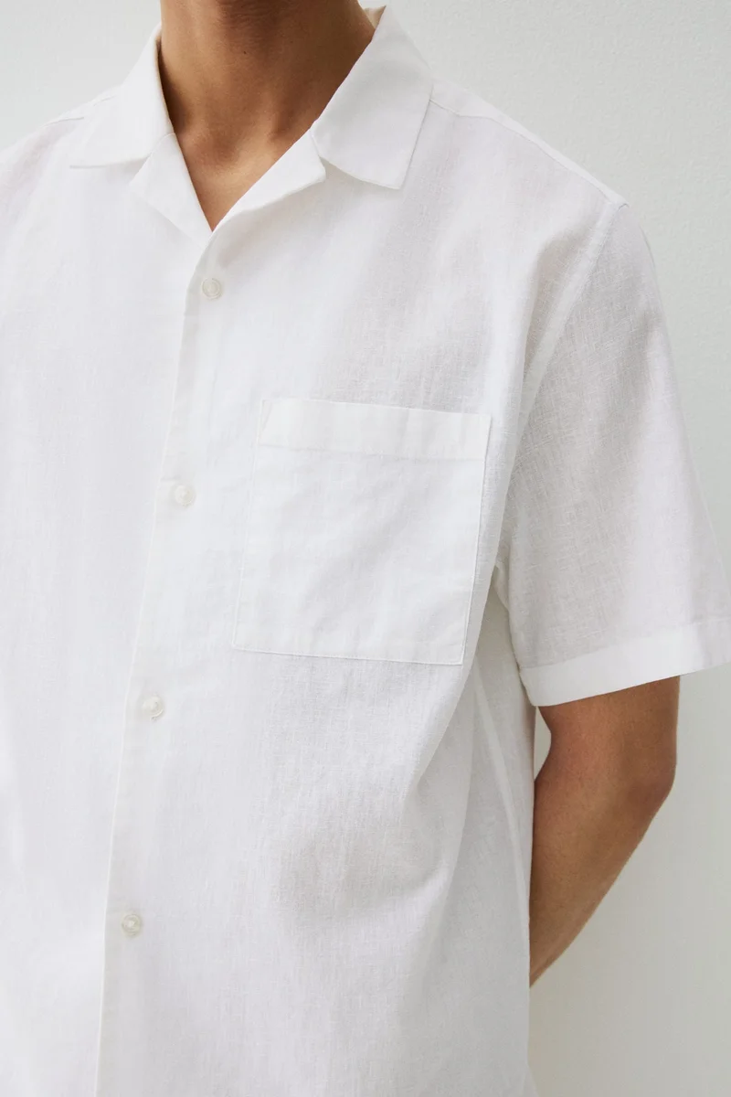 H&M Regular Fit Short-sleeved linen-blend shirt