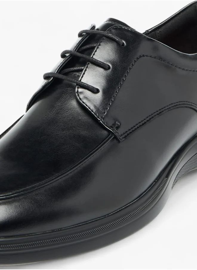 لو كونفورت Mens Solid Derby Shoes With Lace-Up Closure