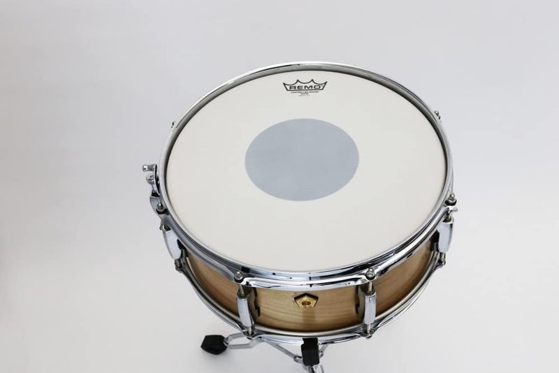 Remo Controlled Sound Coated Drum Head with Reverse Black Dot - 14 Inch - Image 2