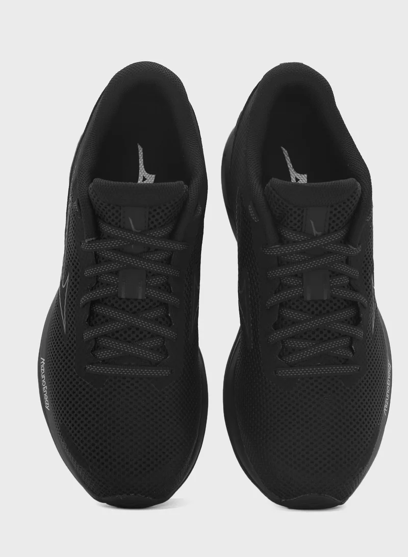 Mizuno Wave Revolt 3