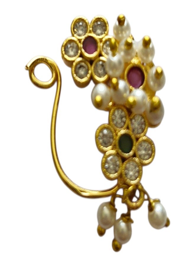 خاتم أنف تقليدي من ولاية ماهاراشترا، من تصميم آيكو، مطلي بالذهب، مرصع باللؤلؤ والأحجار الحمراء والخضراء، بقاعدة نحاسية، مناسب للعرائس والفتيات. - Image 1
