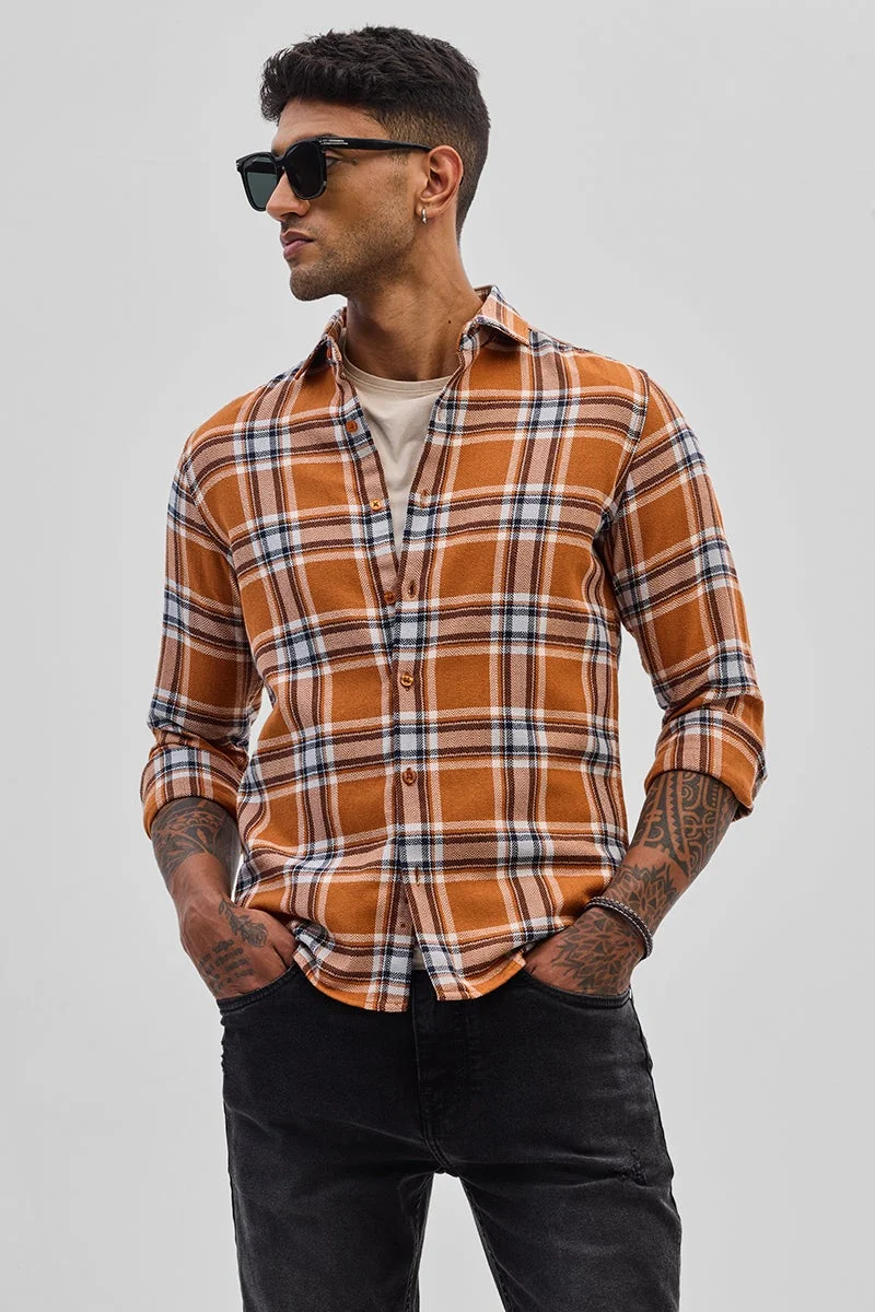 سنيتش قميص رجالي بقصة ضيقة بنقشة مربعات برتقالية