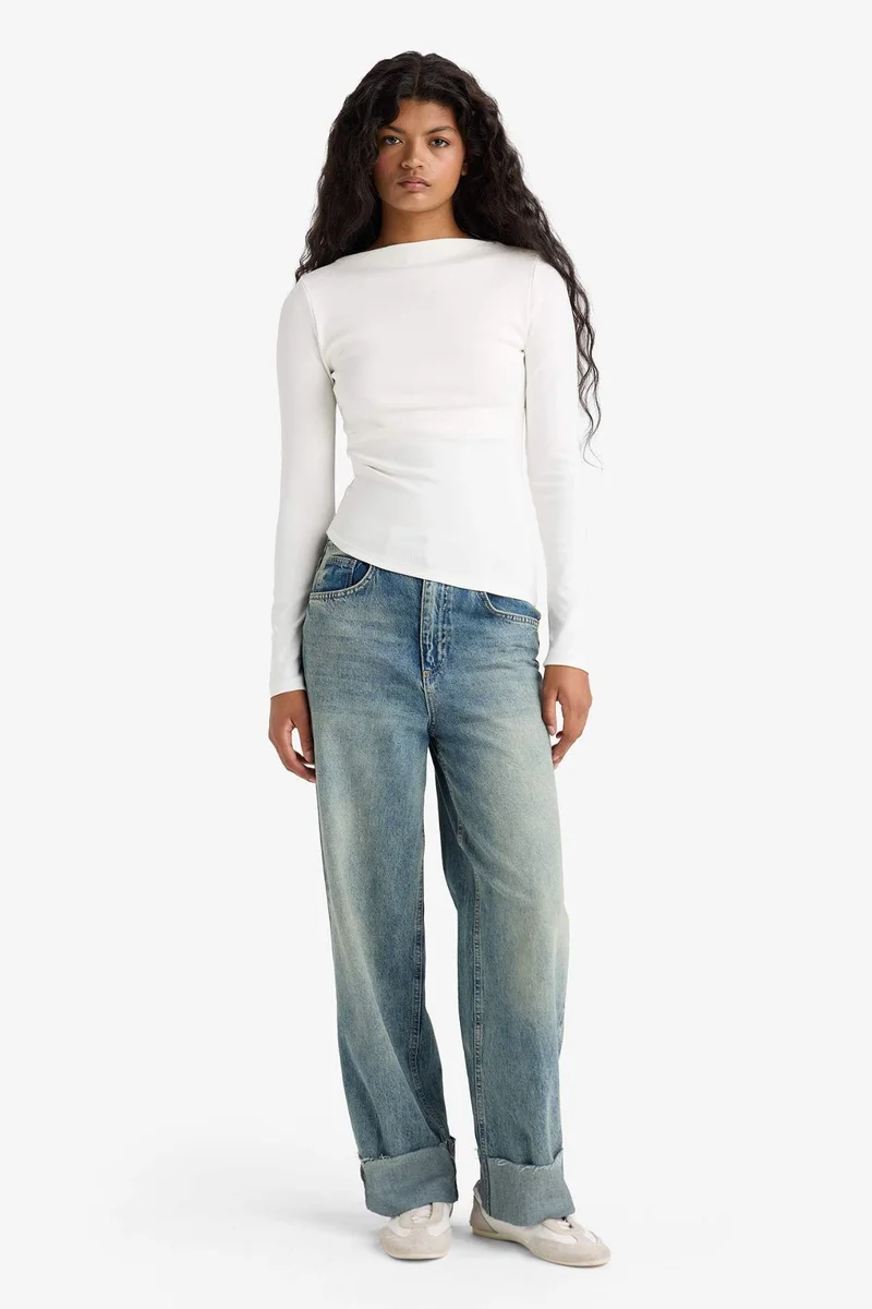 ديفاكتو Slim Fit Boat Neck Ribbed T-Shirt