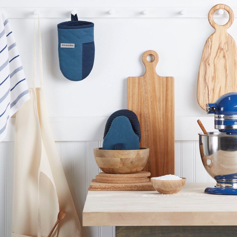 KitchenAid Beacon Two-Tone Non-Slip Mini Oven Mitt Set  Navy/Ink  5.5""x8""  2 Piece - Image 2