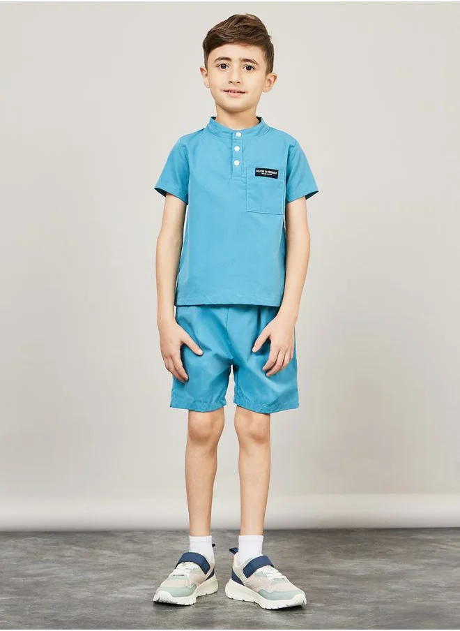 ستايلي Solid Mandarin Collar T-Shirt & Shorts Set