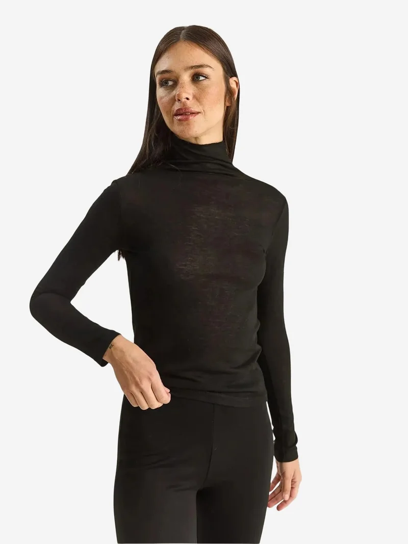 بيانكو لوتشي LUCCI Fitted Long Sleeve Turtleneck Blouse